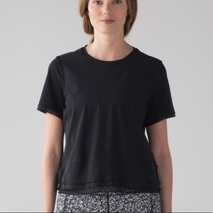 LULULEMON Sole Training Short Sleeve